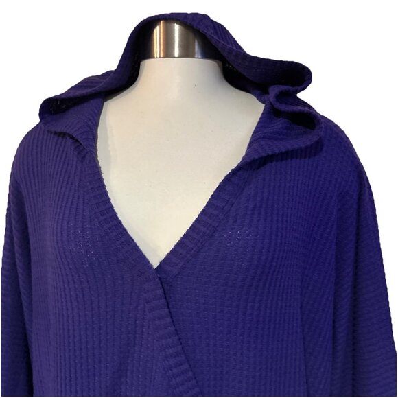 NEW Washington Huskies Colosseum Athletics Purple V Neck Pullover  Women's M - Picture 4 of 10
